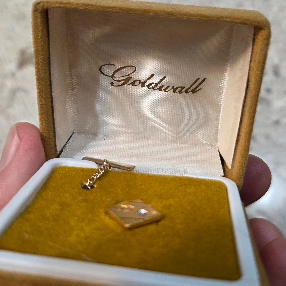 Vintage Goldwall Tie Tack Gold Tone Square Etched Leaf Clear Stone Safety Chain